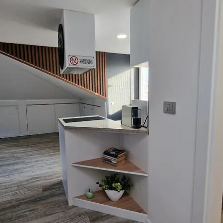 Charming Center Loft * 瓦爾納